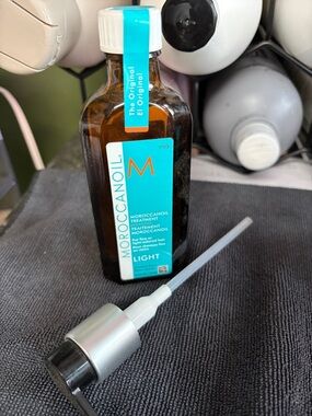 Moroccanoil Light Treatment Hair Oil with Pump. 3.4 oz NEW